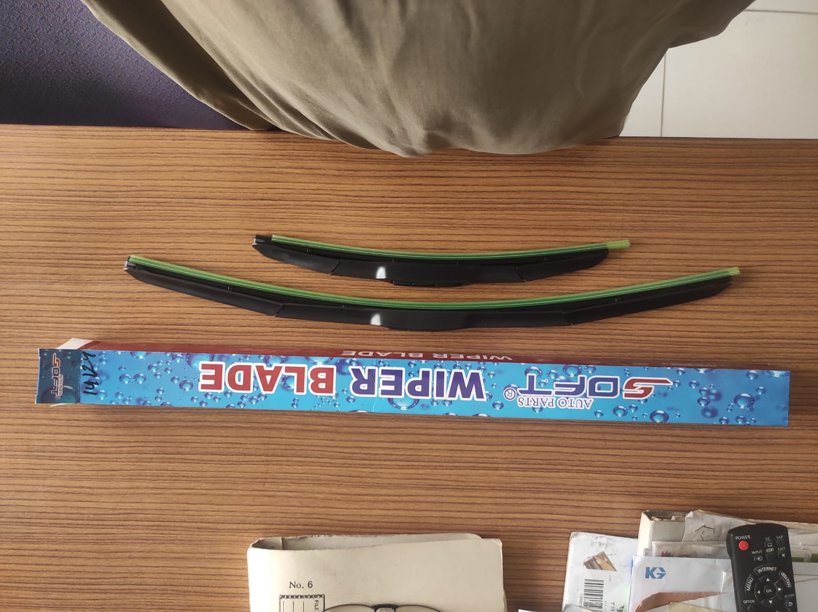 Tri-Stage Windshield Wiper Pair Blades for All Brand Cars, Honda City, Honda Civic, Toyota Corolla, Suzuki Swift, Suzuki Cultus, Suzuki Alto, All models