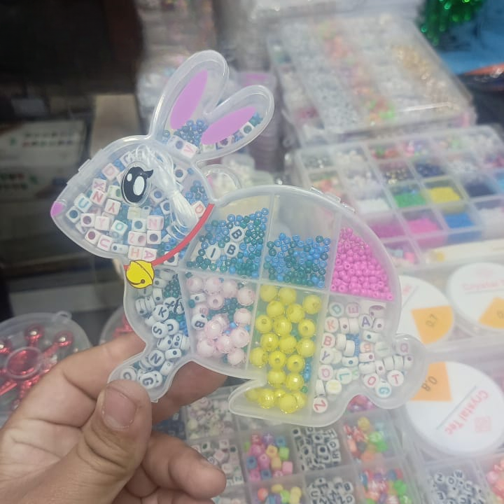 Single DIY Beads Set With Bunny Shape Storage Box For Bracelet And Locket Making With Different Beads In One