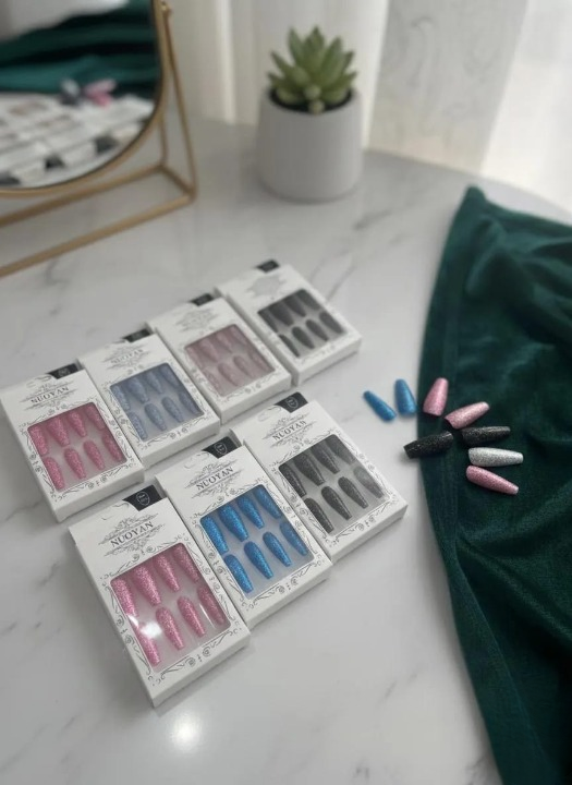 Multicolor Glittery Long Stick-On Artificial Nails