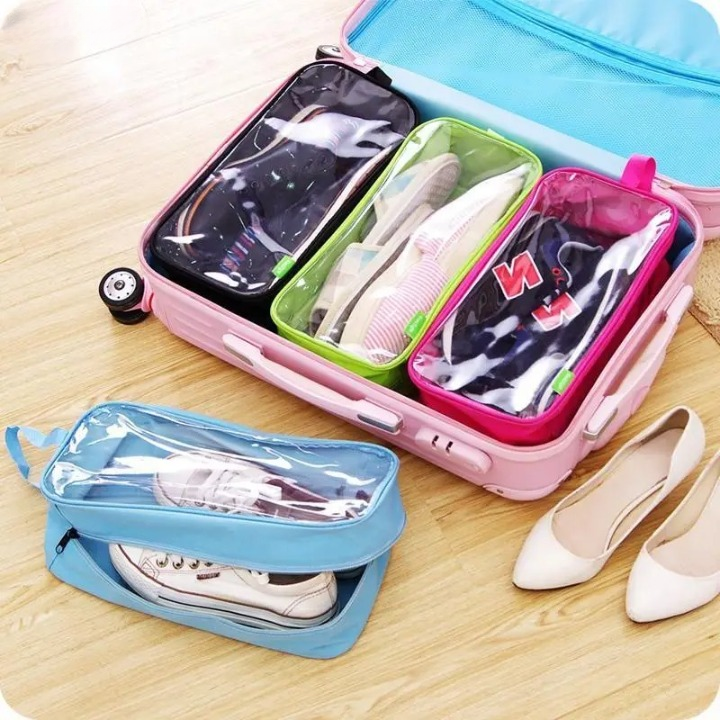 Waterproof Travel Shoe Bag �Portable Ventilated Gym Organizer for Sports Shoes, Yoga, Basketball & Football �Odor-Proof (Random color)
