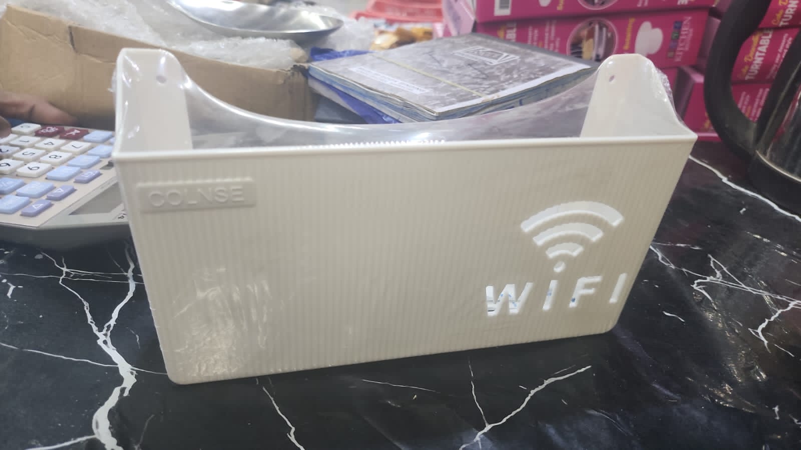 Router Storage Box Wall-mounted Plastic Cable Power Bracket Box Home Decoration Wireless Router Wifi Decoration, Set-top Box Rack( random color )