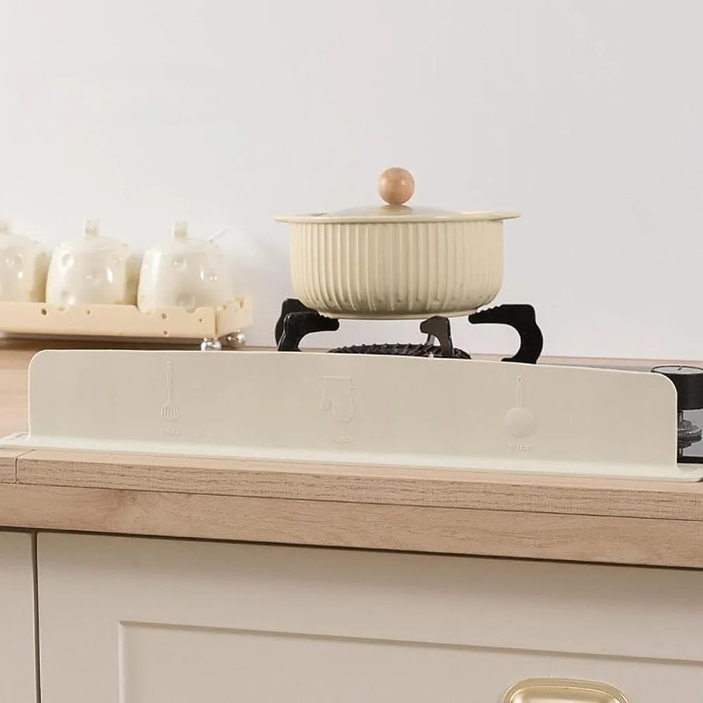 Stylish Kitchen Sink Splash Guard Water Barrier