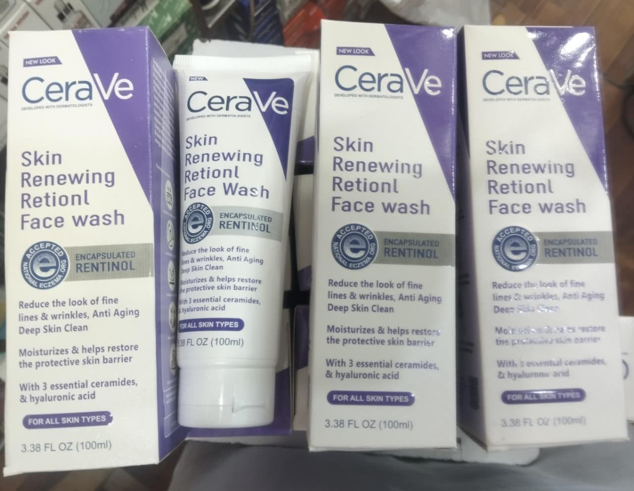 Renewing Retinol Face Wash �Anti-Aging Cleanser with Ceramides & Hyaluronic Acid for All Skin Types (100ml)