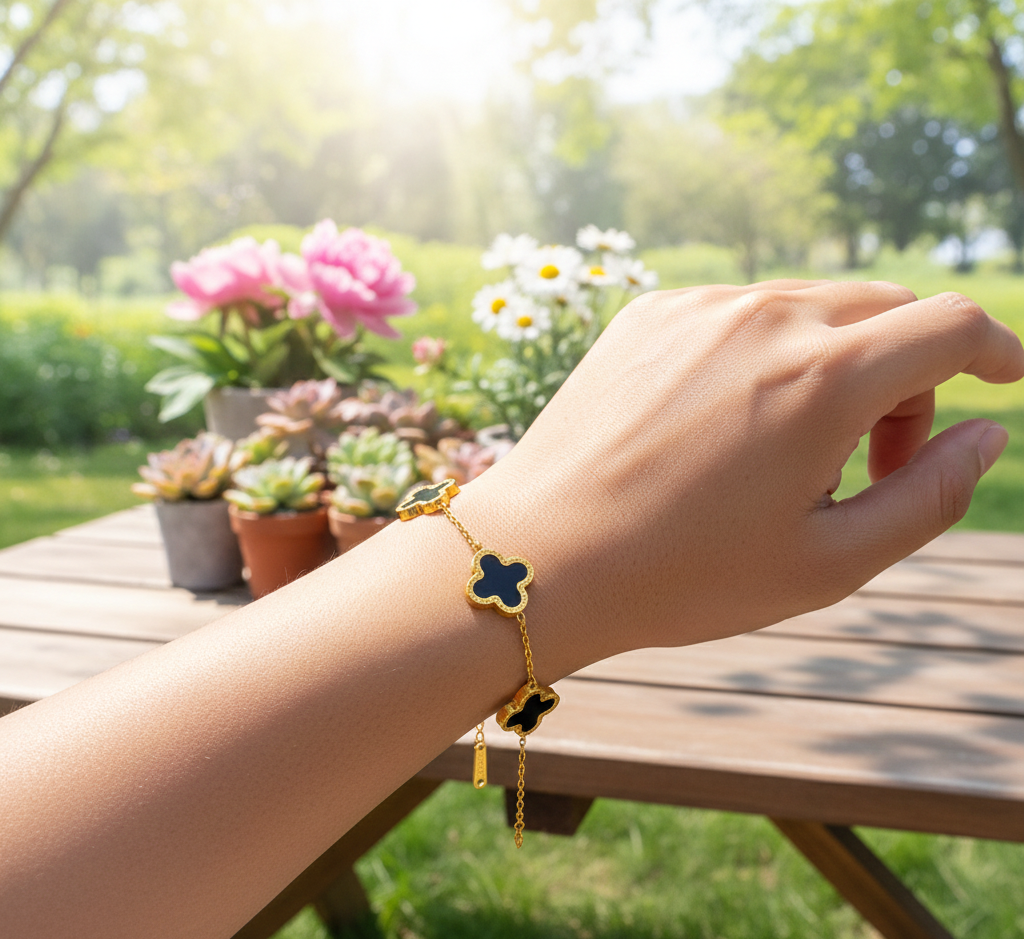 QXT-134 Clover Bracelet �Stainless Steel | Elegant & Durable Accessory