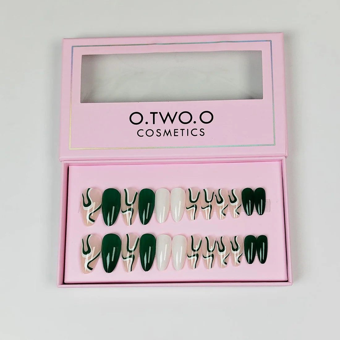 24Pcs O.TWO.O green Matte Nails with accessories – photo 2