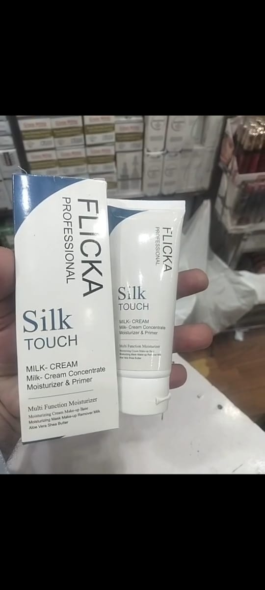FLiCKA Silk Touch 3-in-1 Moisturizer & Primer | Hydrating, Lightweight, Long-Lasting | Pore Minimizer |