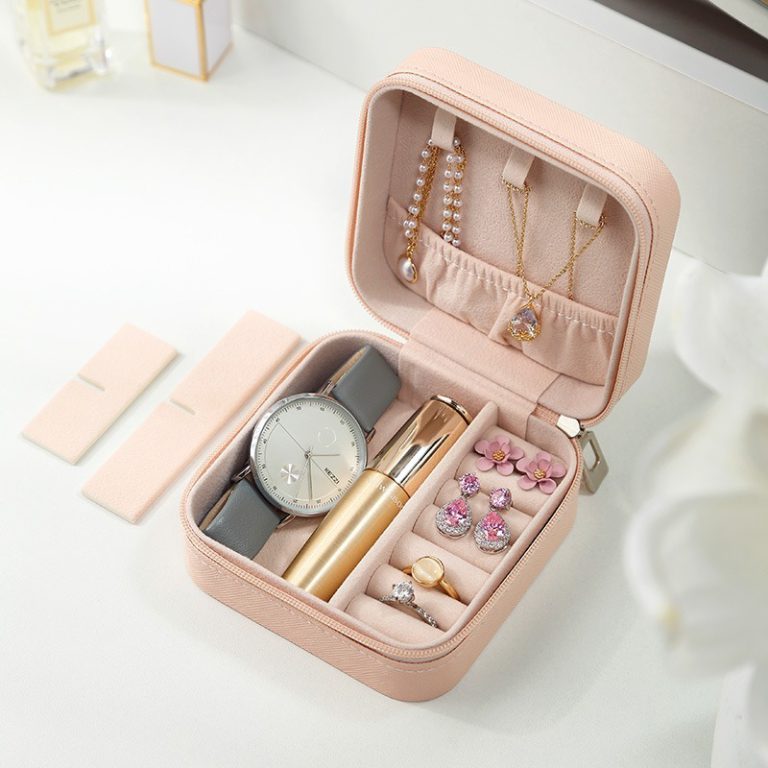 Compact Travel Leather Jewelry Organizer Box �Portable Pocket-Sized Case with Zipper Closure for Rings, Earrings, Necklaces &amp; Accessories �Ideal for Women - Random Color