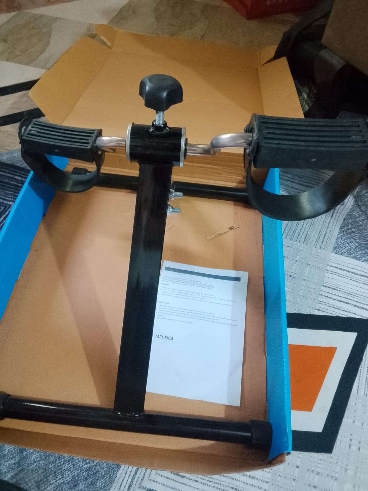 Folding Pedal Exerciser, Mini Exercise Bike Under Desk Bike Foot Pedal Exerciser, Foot Hand Cycle Portable Peddler Machine Bicycle Exerciser Arm Leg Exerciser while Sitting