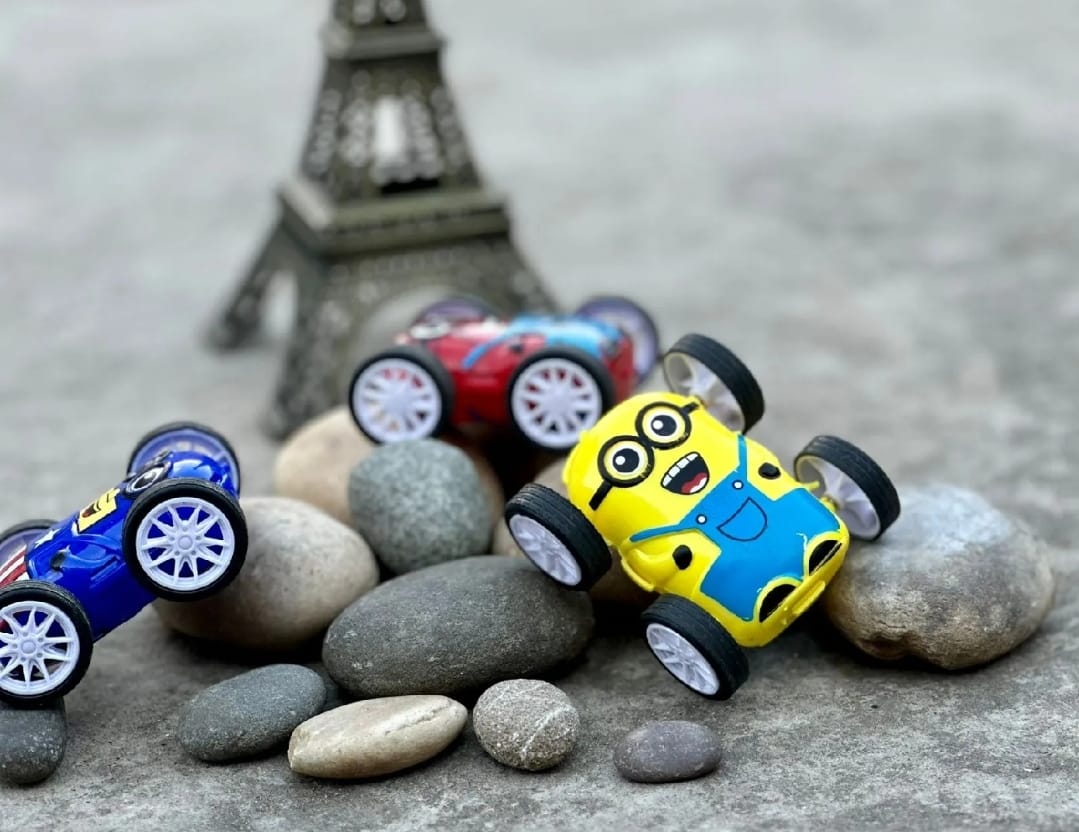 360? Stunt Car Toy - Double-Sided Flip Action, Friction Powered, Cartoon-Themed Racer - Durable & Safe Kids Toy Car - Indoor & Outdoor Fun (Random Colour)