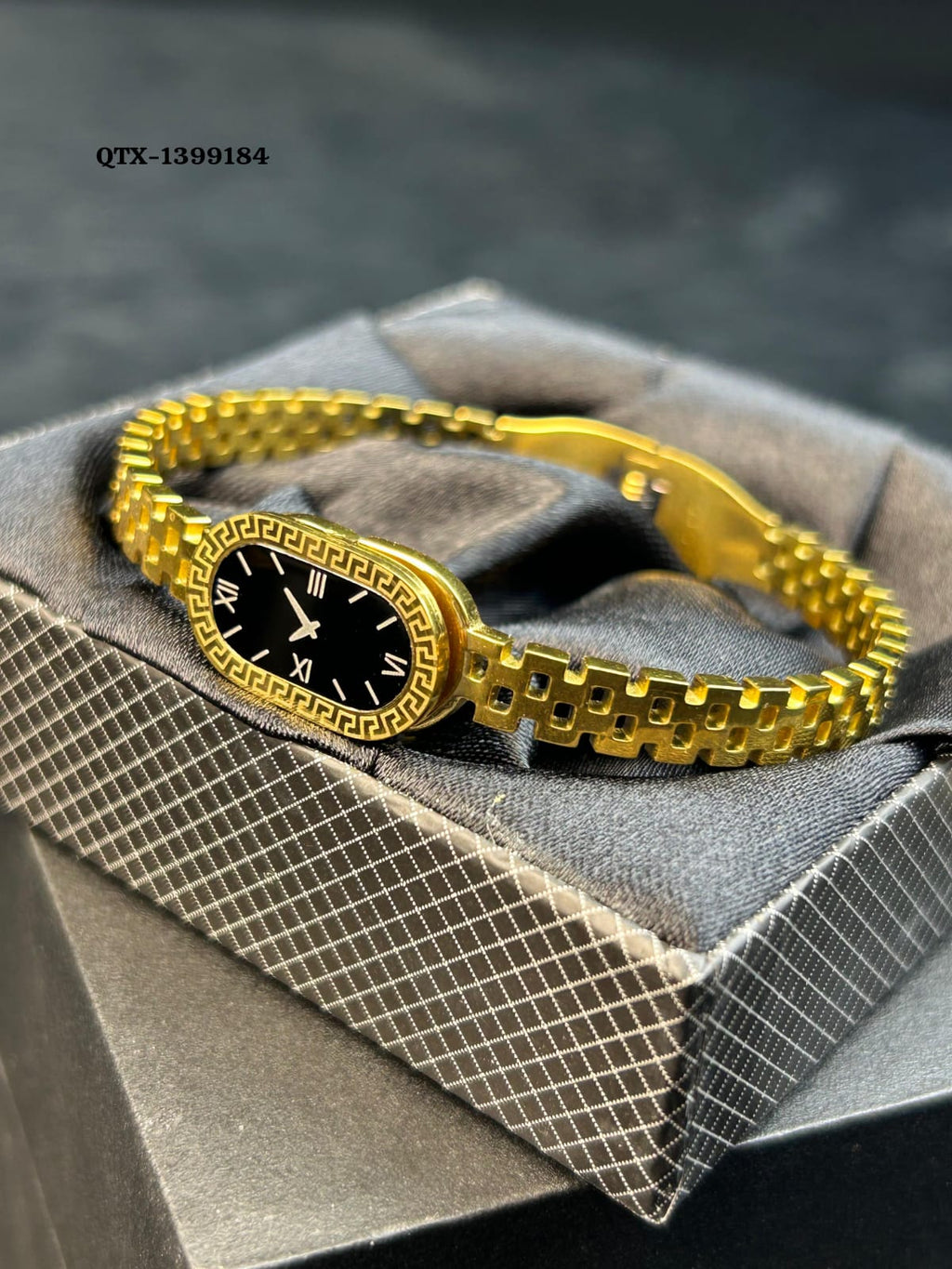 Fake Watch Handcuff Bracelet for Women �Stylish Gold Wrist Watch - QTX-184