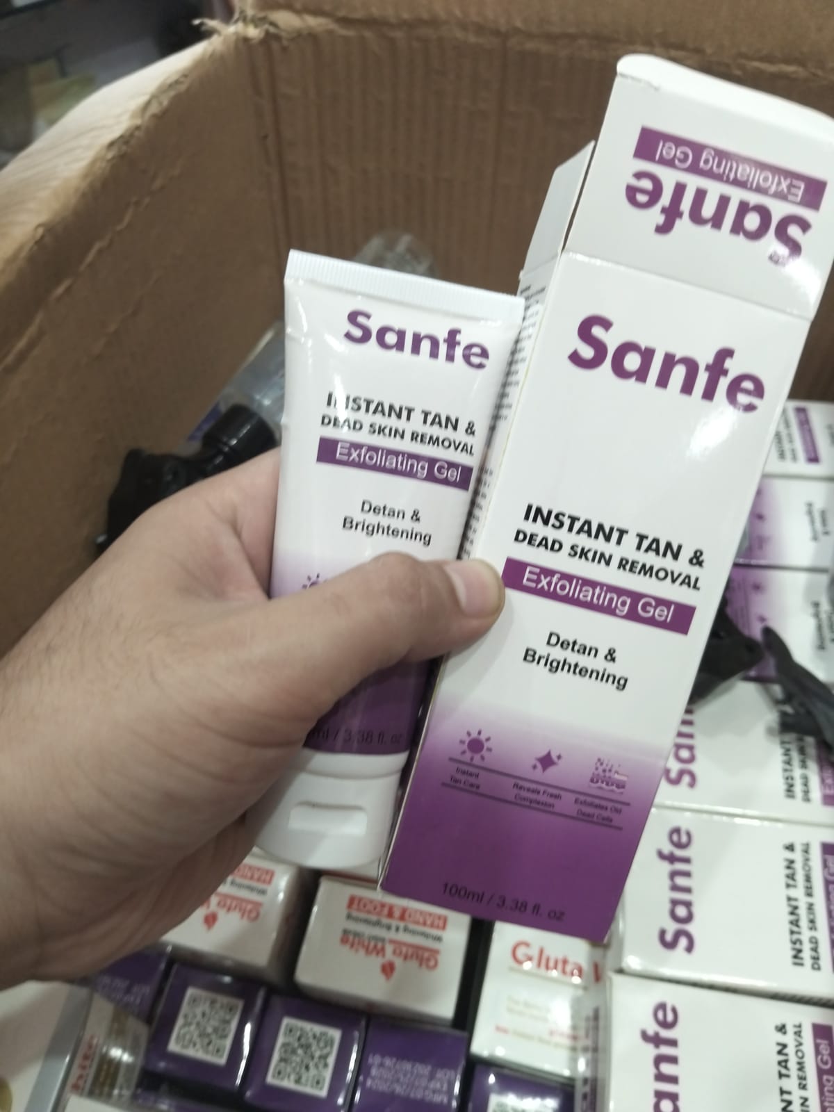 Sanfe Instant Tan & Dead Skin Removal Exfoliating Gel �Deep Exfoliation for Smooth & Bright Skin