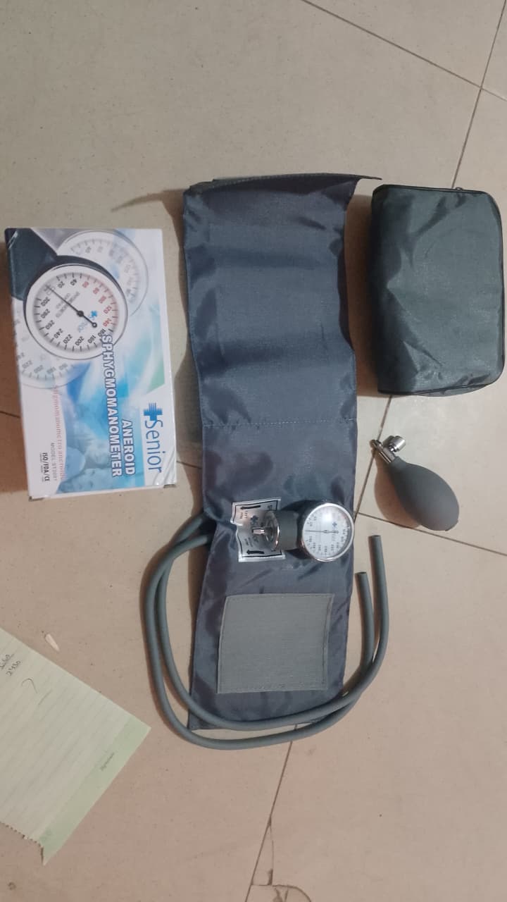 Senior BP Operator �Manual Blood Pressure Monitor with Stethoscope | Accurate, Durable & Professional-Grade