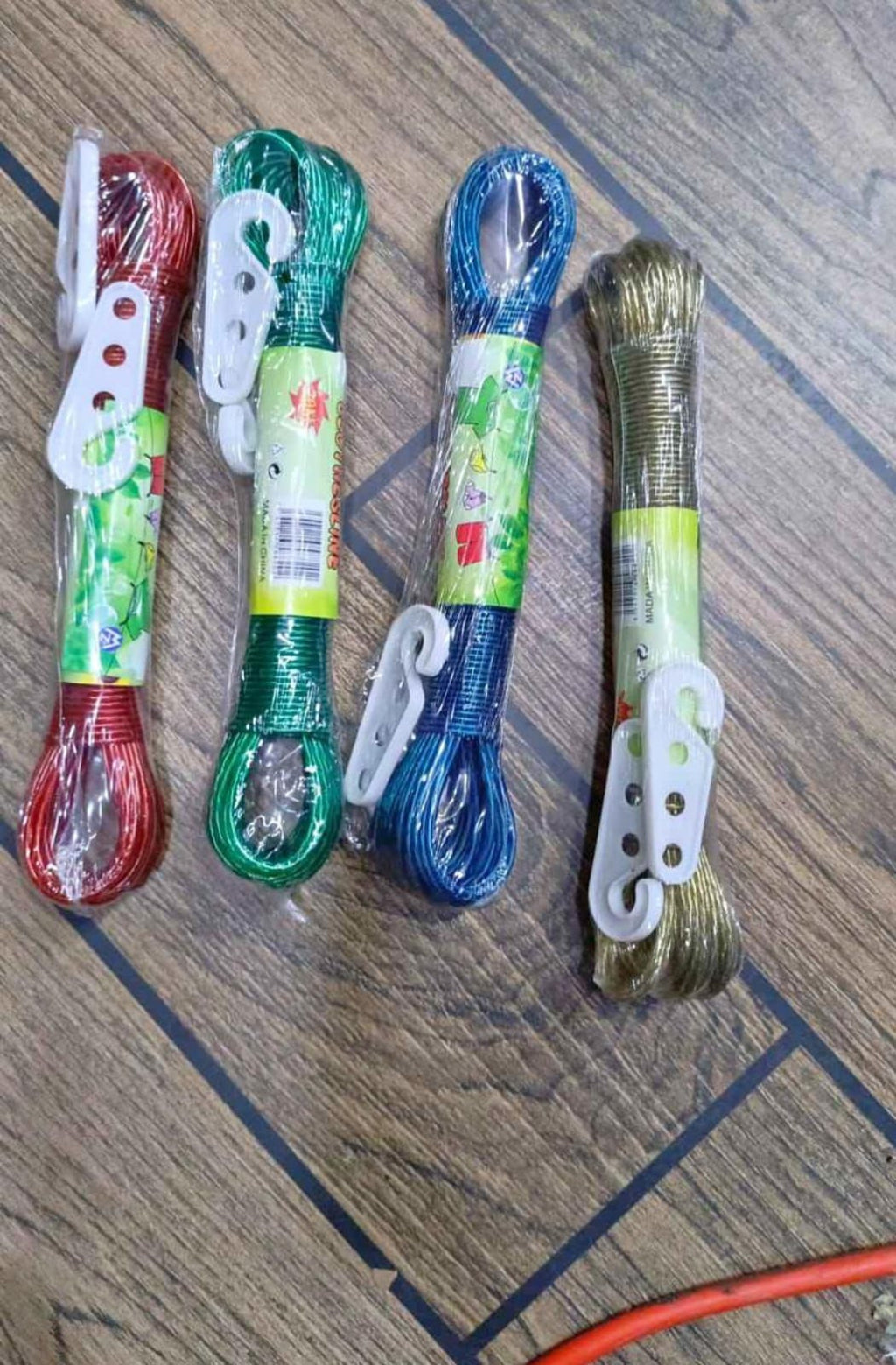 20M PVC Coated Metal Laundry Rope with Tensioner �Strong Outdoor Clothesline Wire (Random Color)