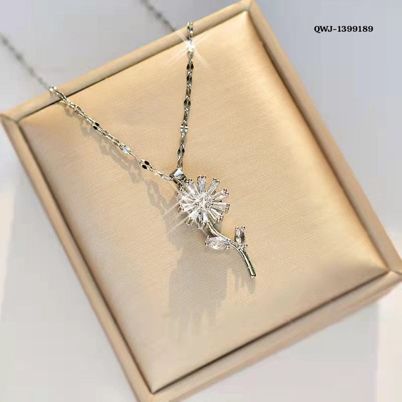 Flower Rotation Pendant Necklace �Golden | Premium China Quality | QWJ-189
