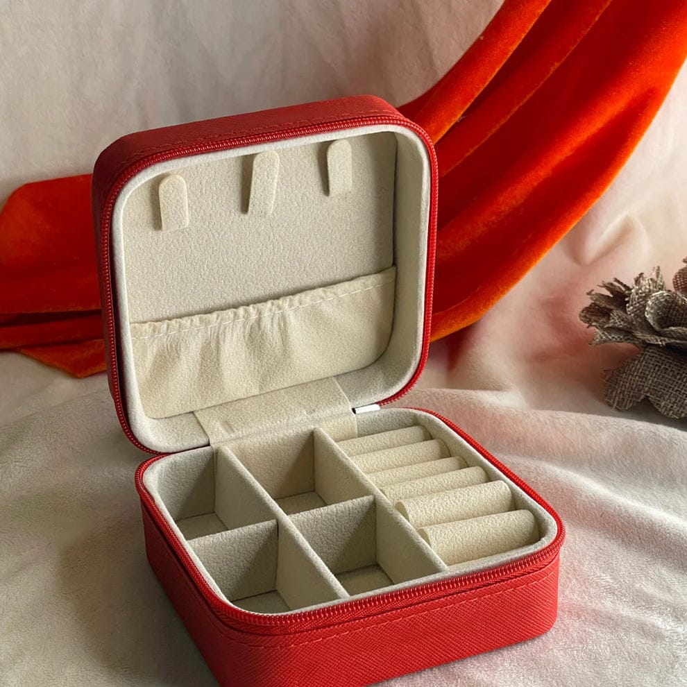 QSJ-178 Mini Jewelry Organizer �Compact Storage Box, Elegant and Practical Accessory for Women- RANDOM COLOUR