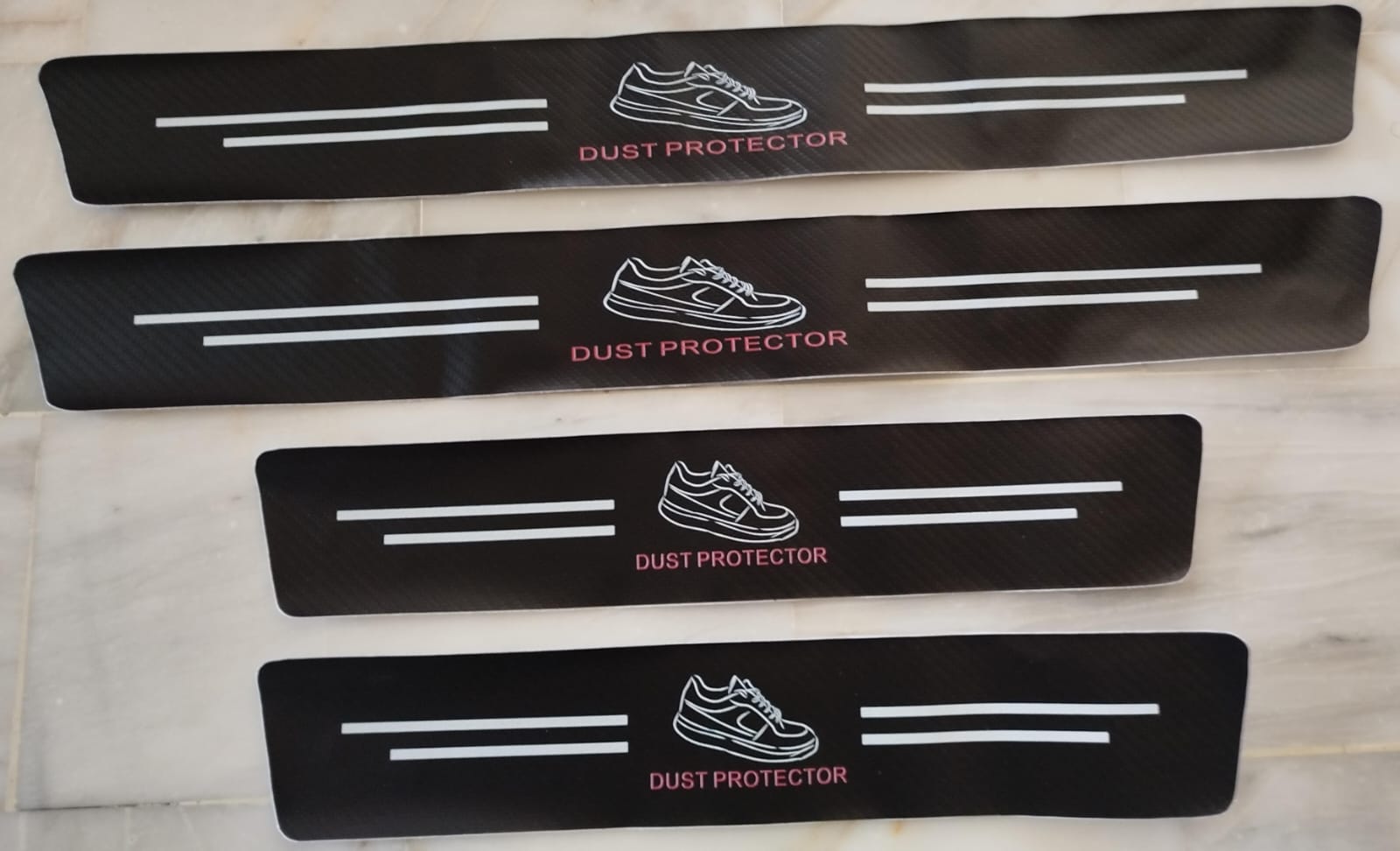 Set Of 4 Carbon Fiber Car Door Sill Protector Stickers 2 Pcs 23.5 Inches 2 Pcs 15.5 Inches Scratch Resistant | Random Design