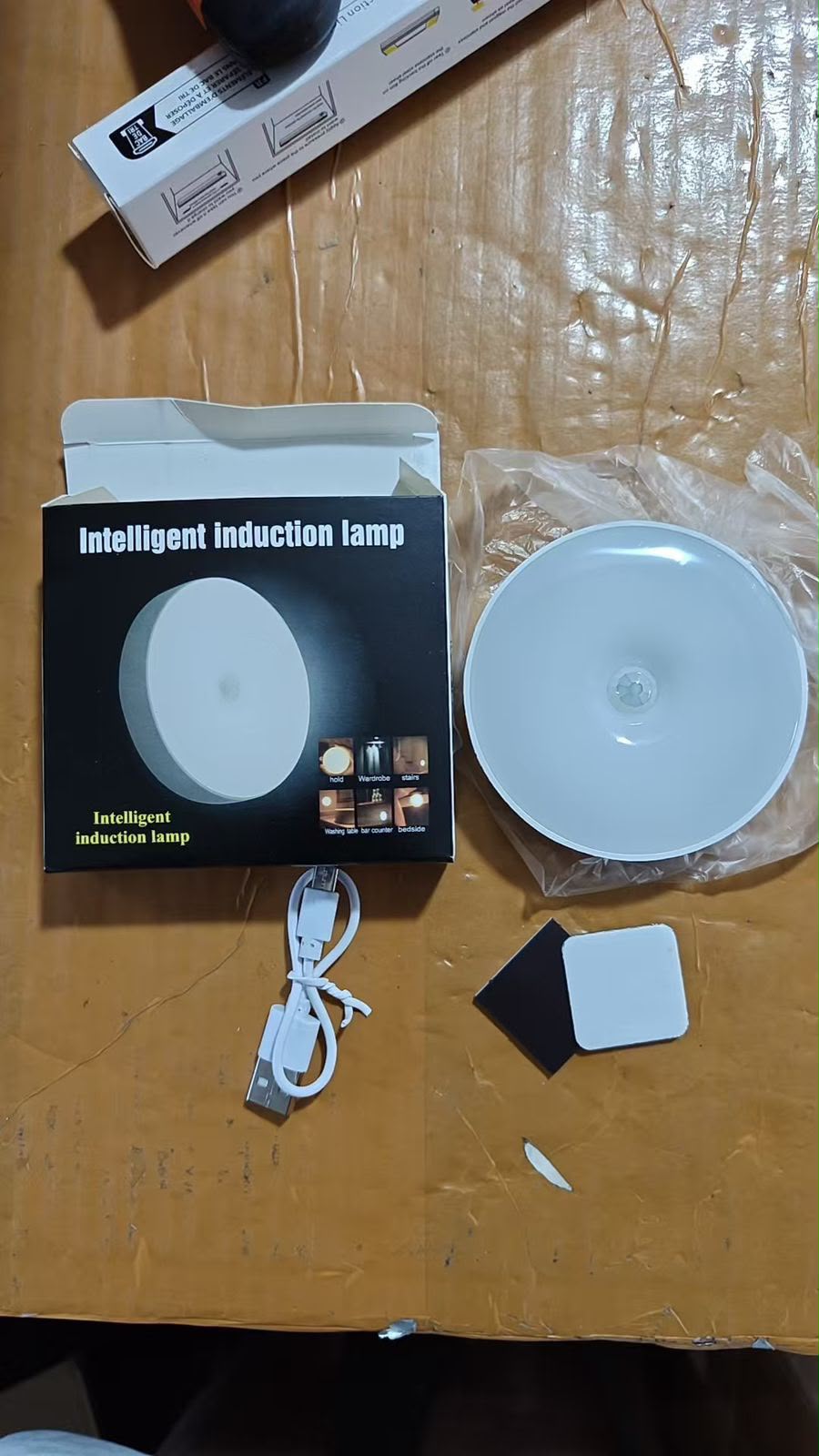 Intelligent Induction Lamp �Smart Motion Sensor Rechargeable Wireless Night Light l Sensor With Button
