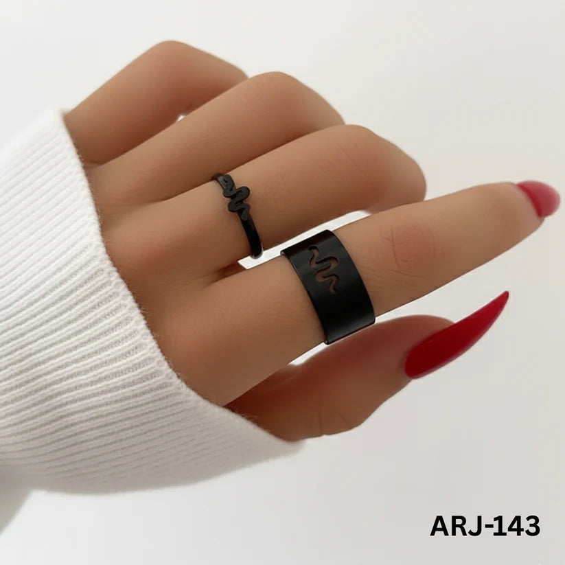ARJ-143 Snake Shape Adjustable Ring �Stylish Serpent Design Fashion Jewelry (Silver)