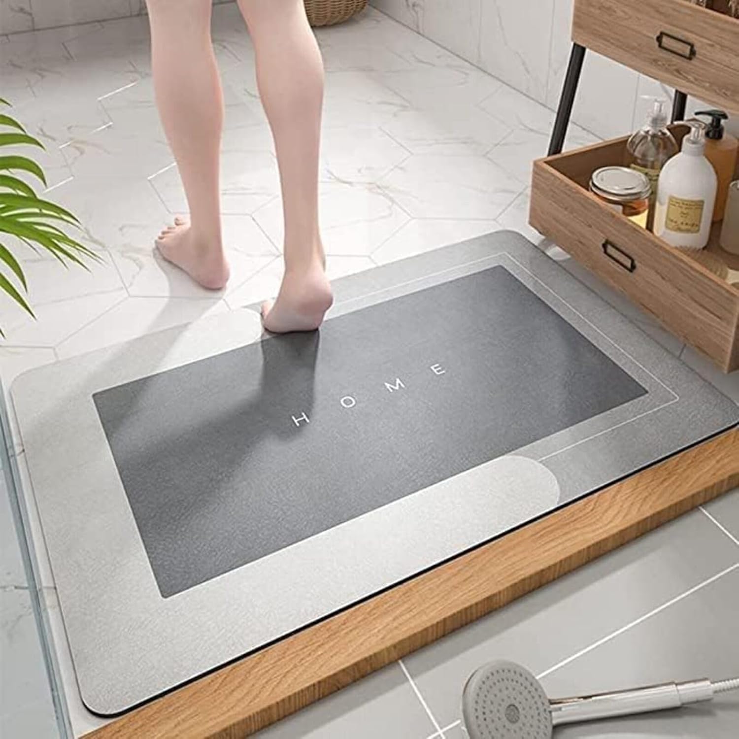 Super Absorbent, Quick-Drying Thin Bath Mat �Non-Slip, Stain-Resistant Bathroom Rug for Bathroom, Kitchen, Living Room �Easy to Clean - Door Mat, Anti-Slip Bath Mat Quick Drying Absorbent Mat for Home and Kitchen (Random Color)