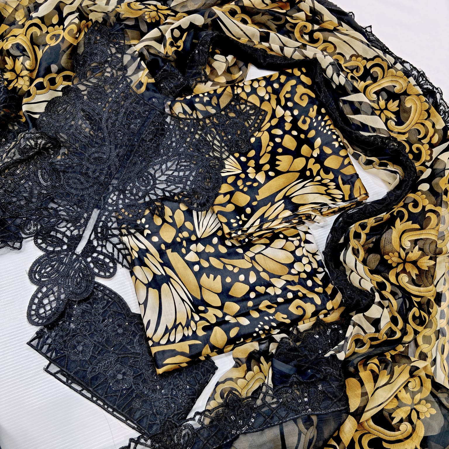 Maria B Printed Embroidered Lawn 3PC Unstitched Suit with Chiffon Dupatta �Black & Mustard