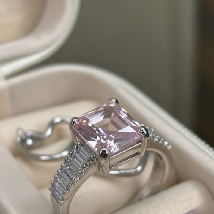 Elegant Heart & Stone 5-Piece Women? Jewelry Gift Set ~ Imported