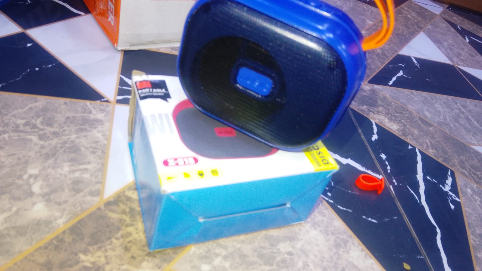 Z-313 Disco Series Portable Wireless Speaker �Compact Bluetooth Party Speaker with Integrated Carrying Strap