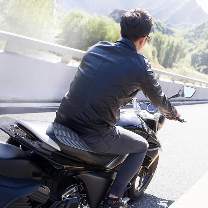 Motorcycle 3D Breathable Non-Slip Seat Cushion Pad �Pain Relief Comfort Cover for CD 70, CD 100, GS 150, GR 150, YBR and Similar Bike Seats