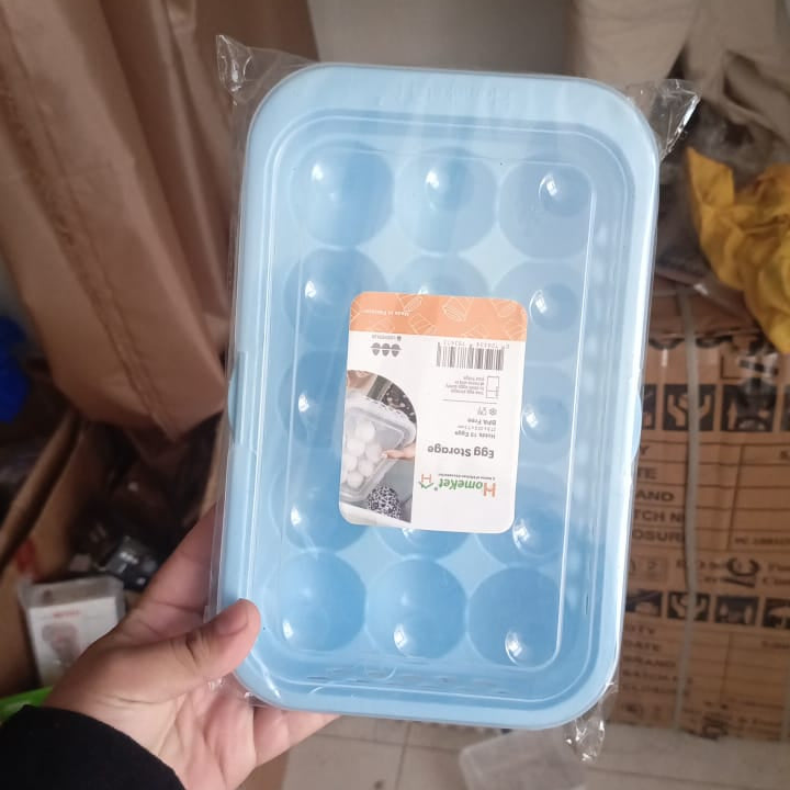15-Grid Egg Storage Container �BPA-Free Plastic Refrigerator Organizer with Lockable Lid
