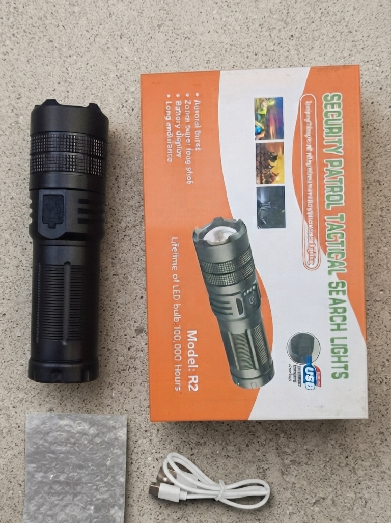 Ruilang Model R2 Tactical Flashlight
