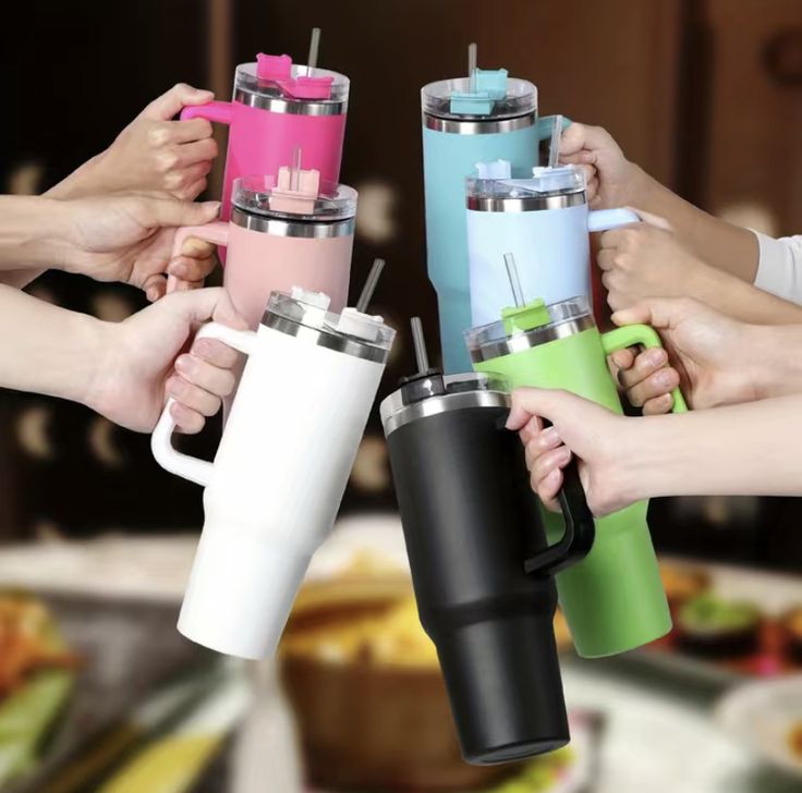 Premium Simple Tumbler 40oz �Elegant Stainless Steel Hot & Cold Cup (Random Color)