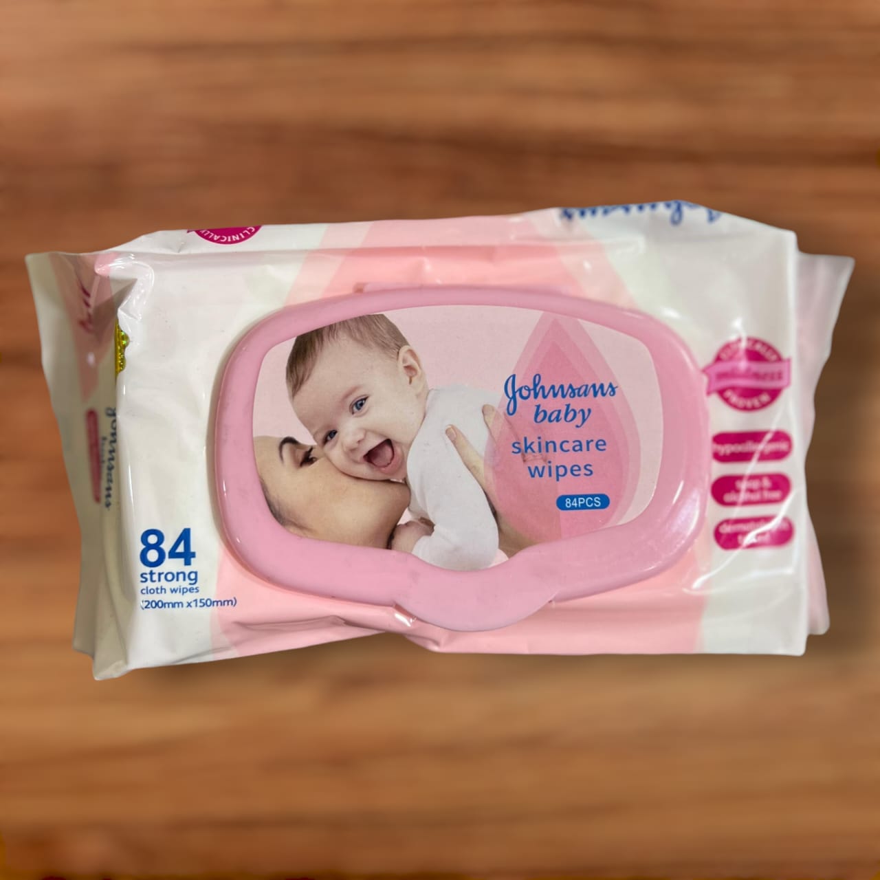 Johnson? Baby Wipes Gentle 84 Pcs �Soft, Alcohol-Free, Dermatologically Tested Wipes for Newborn & Sensitive Skin