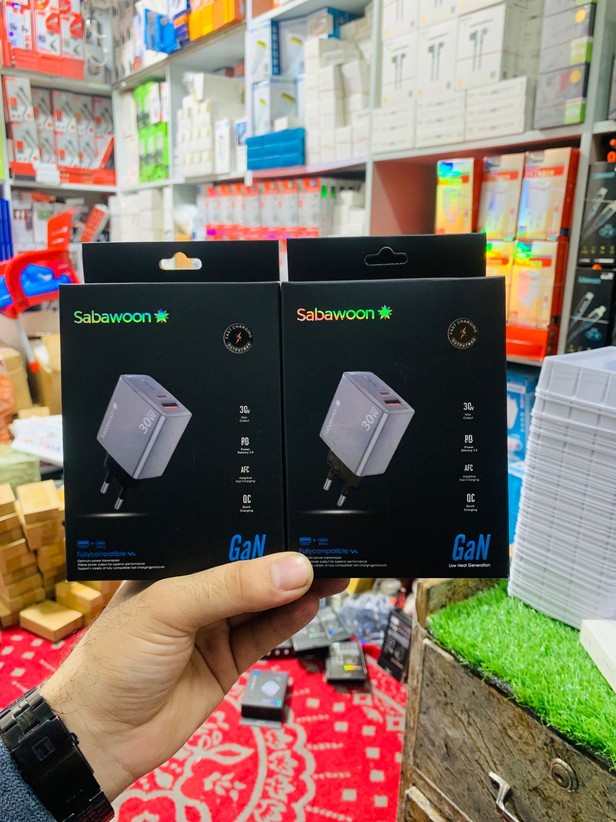 Sabawoon 30W GAN  �Fast Charging Power Brick for All Devices without caple