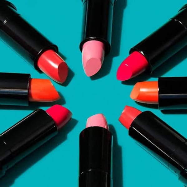 Multicolors Lipstick Set For Daily Use �Liquid Lipstick Collection With Smooth Shade Of Red  Texture ( 6 pcs )
