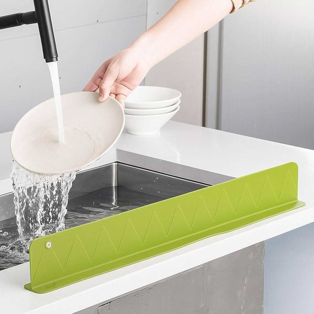 Silicone Sink Splash Guard With Suction �Flexible Water Splash Stopper for Kitchen & Bathroom Faucets, Countertops & Cleaning Protection (Random Color)