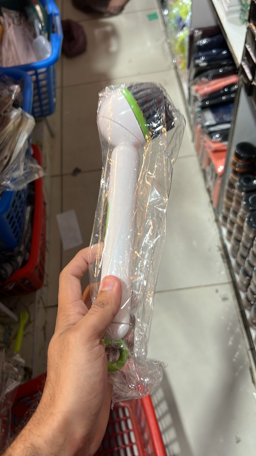 Kitchen Cleaning Adjustable Handle Brush With Soap – photo 5
