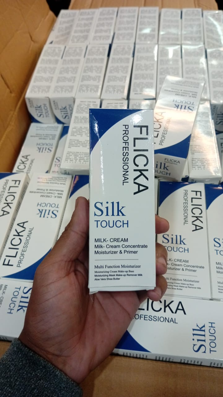 FLiCKA Silk Touch 3‑in‑1 Moisturizer & Primer