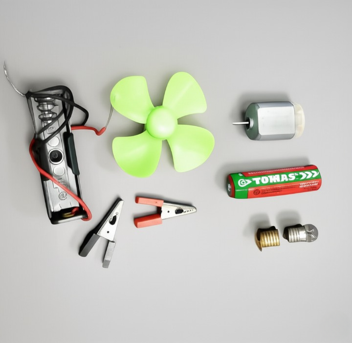 Bulb and Fan Electric Science Experiment Kit for Kids and Adults �DIY STEM Educational Toy for Physics Projects, Model Building, and Circuit Learning �Hands-On School Science Experiment Kit with Motor, Fan, Bulb, and Accessories (Random Color)