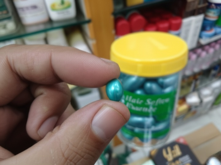 Hair Soften Essence Capsules �60 Softgel Capsules for Nourishing, Hydrating &amp; Softening All Hair Types