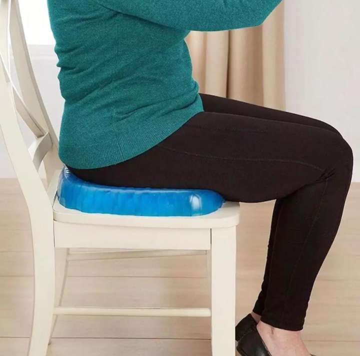 Non Slip Egg Sitter Gel Seat Cushion Soft Sitting Support Pad Cushion for Car and Office Chair Seat Pads Breathable Honeycomb Bike Seat Foam
