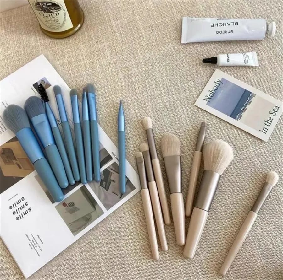 8pcs Travel Makeup Brush Kit Mini Cosmetic – photo 2