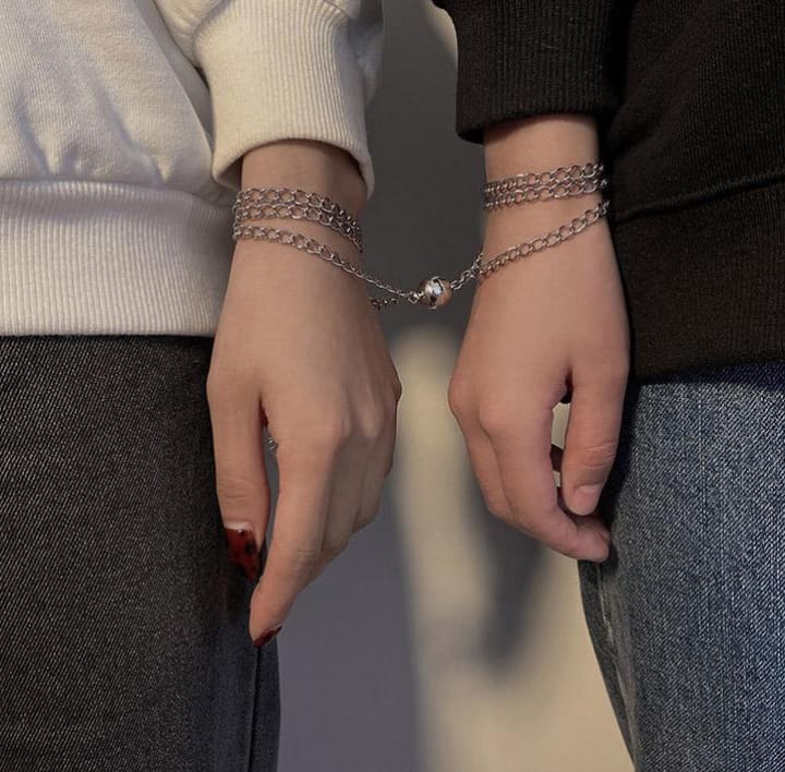 Magnetic Couple Bracelet And Pendent – photo 1