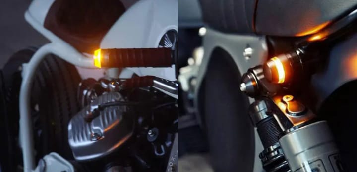 Dual Color Turn Signal Indicator Motor Cycle Handle Grip Bar Blinker Side Marker Lamp Motorcycle Decoration Handlebar End Light (2 Pcs) ( Yellow  color)
