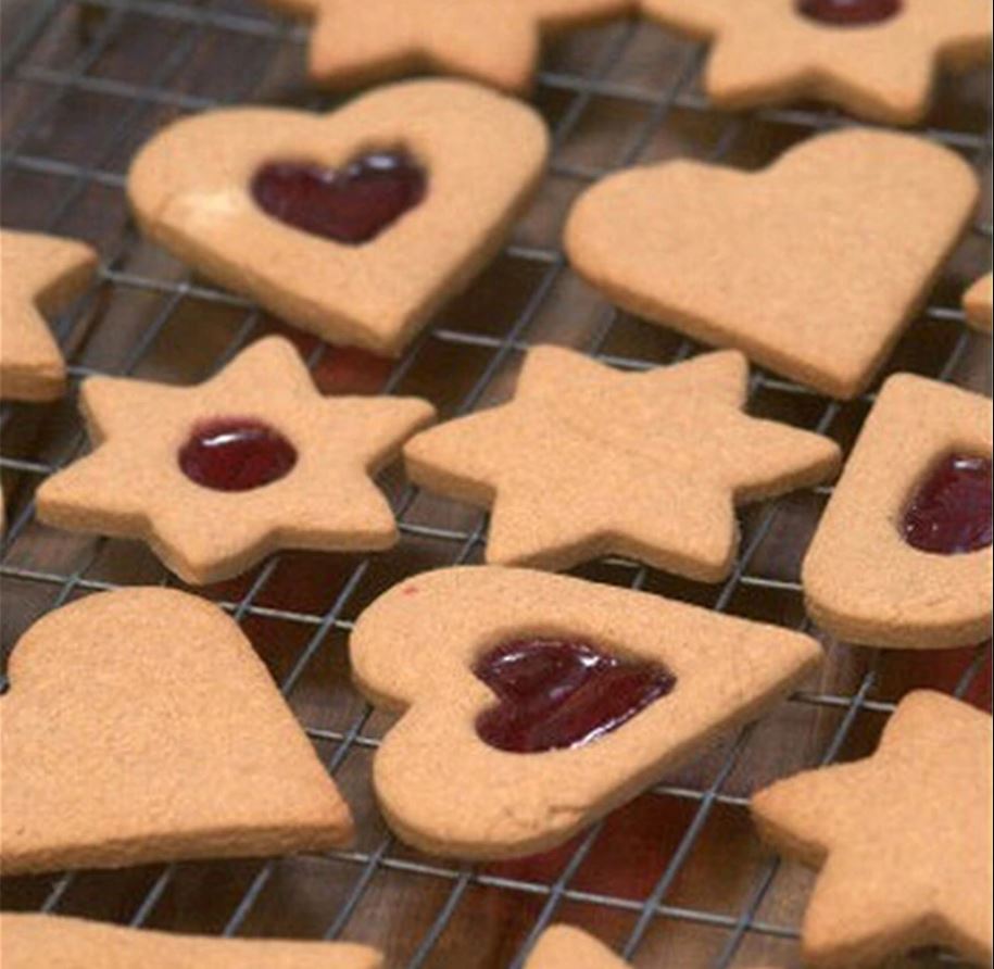 12-Piece Stainless Steel Cookie Cutter Set �DIY Baking Molds in Star, Heart &amp; Various Shapes �Multi-Purpose Kitchen Tools for Cookies, Cakes, Fried Eggs &amp; More