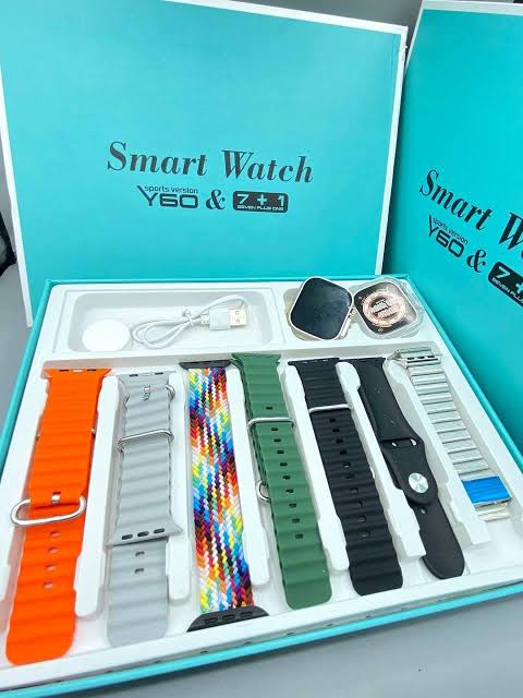 Y60 ULTRA  7 IN 1 Smart Watch (Random color)
