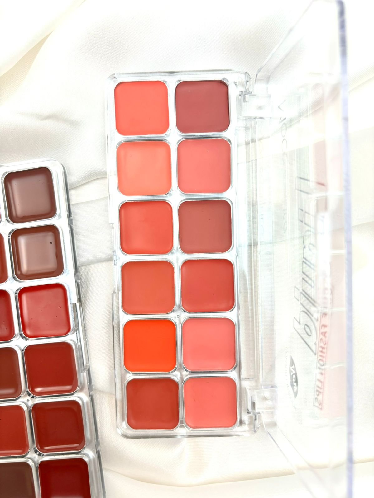 Violet Makup Lip Cream Pallete | Matte Color Lipstick Palette | Eyeshadow Pallete (Random Shades)