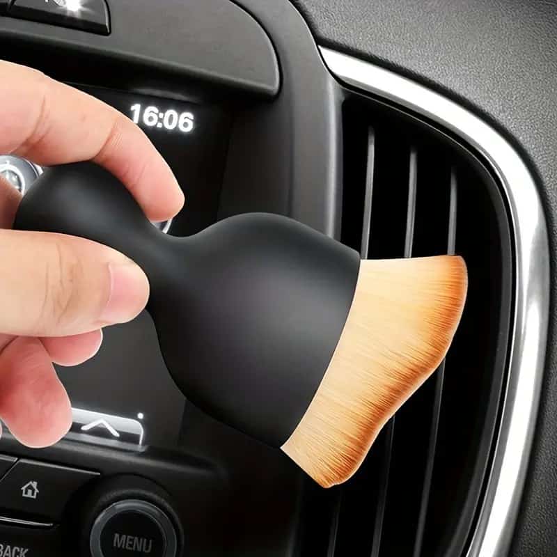 Car interior Cleaning &amp; Multifunctiona  Soft Hair Brush For cleaning of Small and Tiny Places (random color)