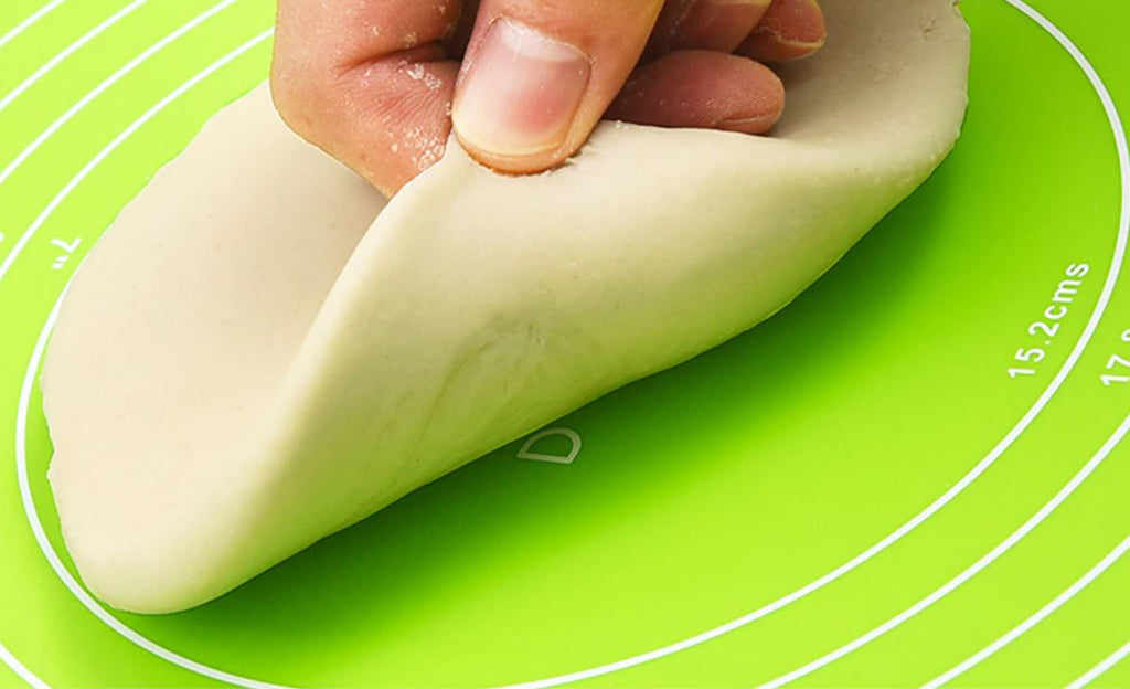 Big Size Silicone Baking Roti Mat With Measurements Heat Resistant Cookie Sheet Oven Liner | Non Stick Flour Rolling Mat | Baking Mat Kneading Dough Pad (Random Color)