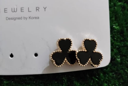 1 Pair Black Mini hearts trending earrings – photo 1