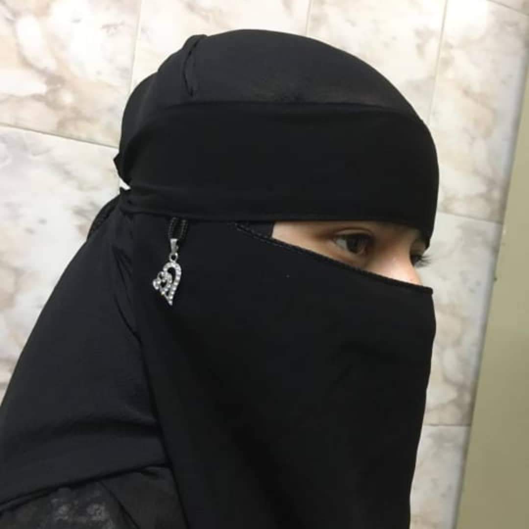 Chiffon Saudi Locket Niqab �Premium A1 Quality Black Face Veil (Black) (Random Locket )