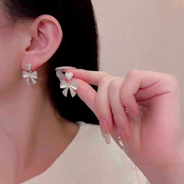Heart Bow Zircon Korean Stud Earrings for Women �Elegant Golden Alloy Earrings Without Box